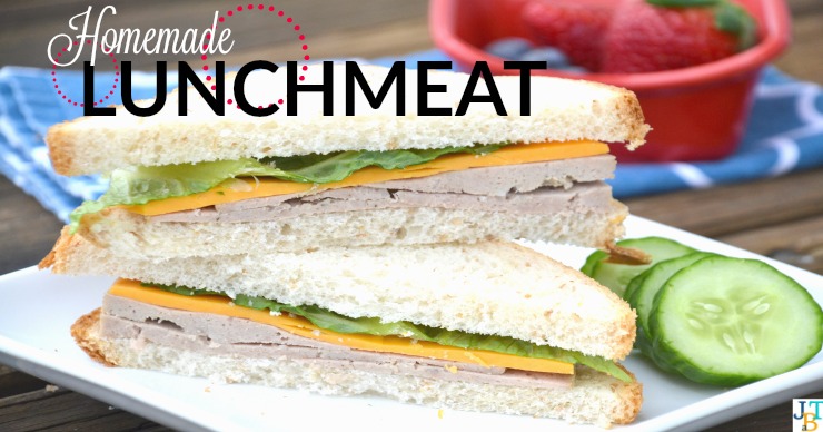 Homemade lunch meat makes packing healthy lunch a breeze. Plus it's great for little ones too!