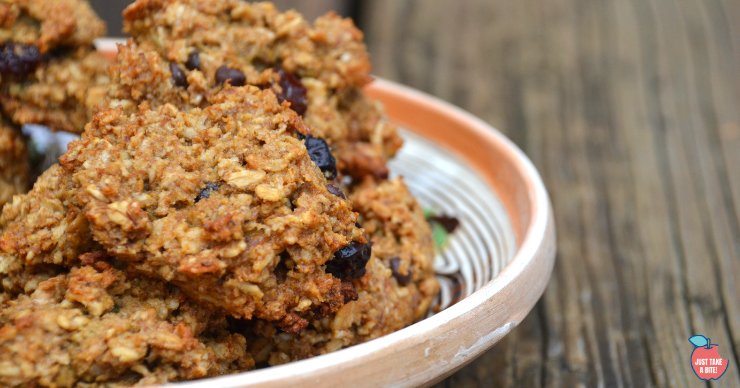 In need of an easy, allergen-free breakfast? These sunbutter breakfast cookies only take a few minutes of prep time and are free of gluten, dairy, eggs, nuts, rice, corn, soy and coconut.