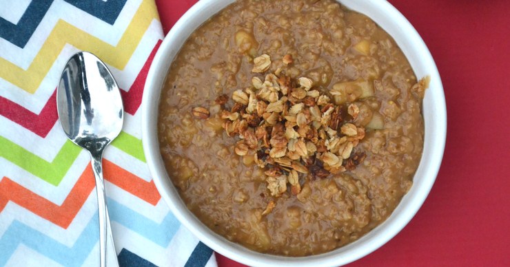 There is nothing quite like a hot bowl of oatmeal on a crisp fall day. Make it even better by turning it into apple crisp steel cut oatmeal with fresh apples and coconut sugar. The perfect healthy breakfast.