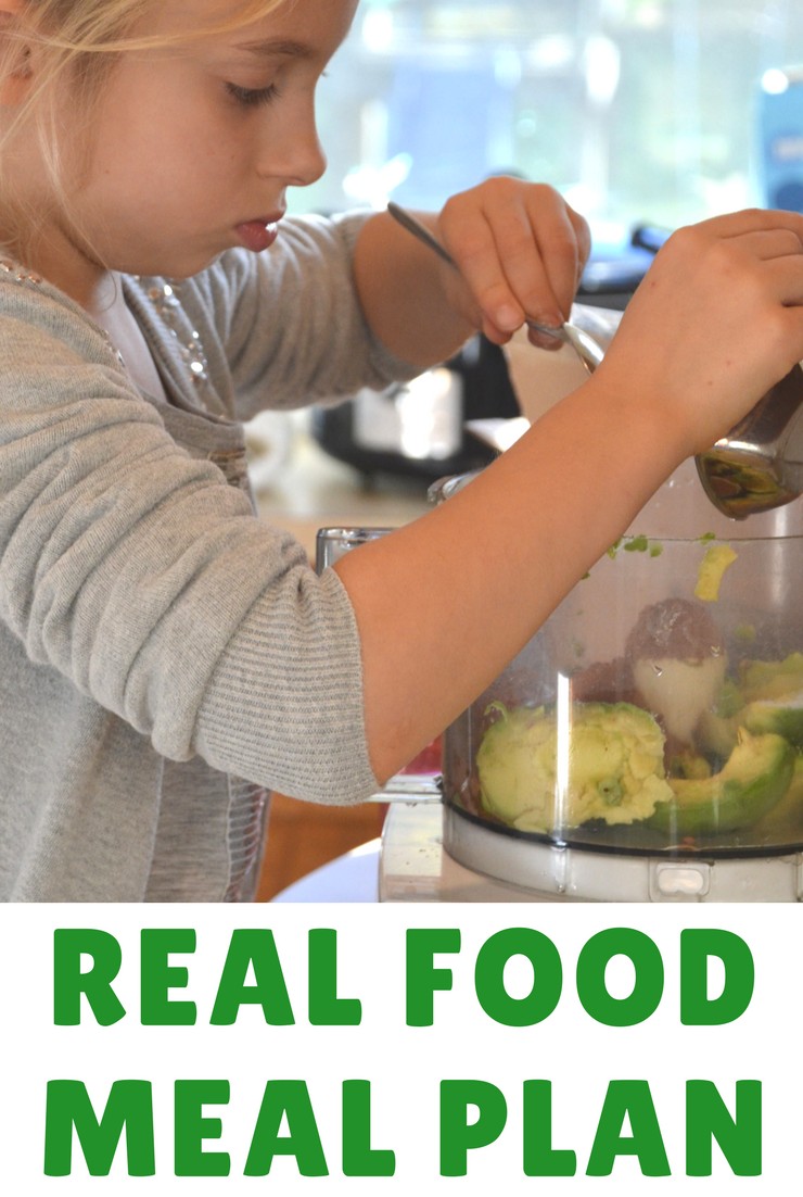 This week's real food meal plan and agenda focus on simple meals and packing. The big move is coming!