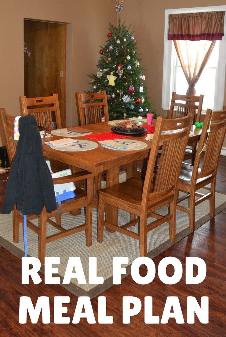 This week's real food meal plan and agenda focus on celebrating Christmas with family and continuing the unpacking process.