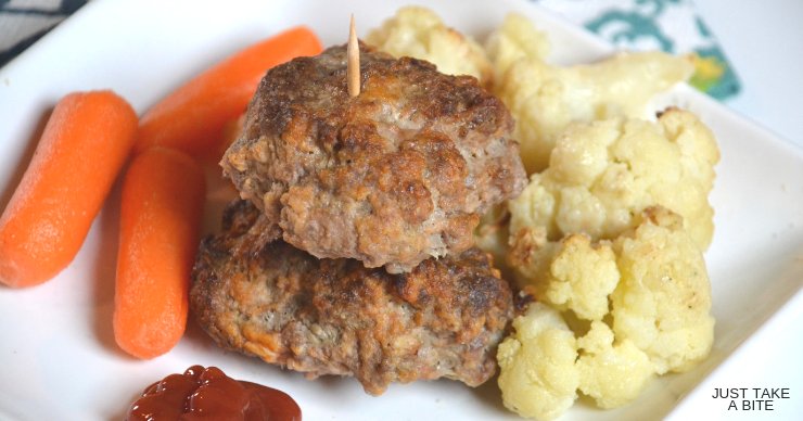 Make meal time or snack time fun for kids with these picky eater approved grain-free meatloaf sliders.