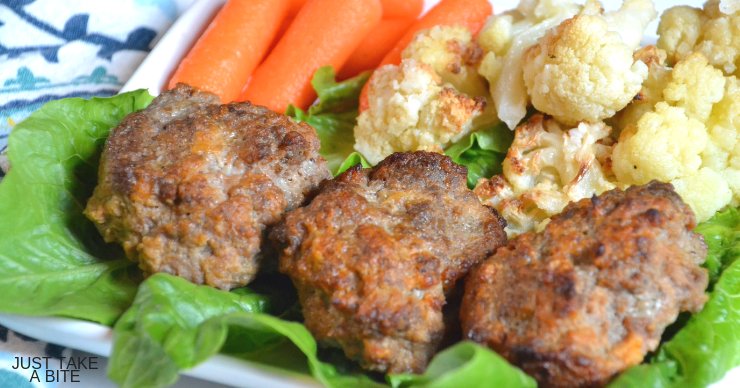 Make meal time or snack time fun for kids with these picky eater approved grain-free meatloaf sliders.